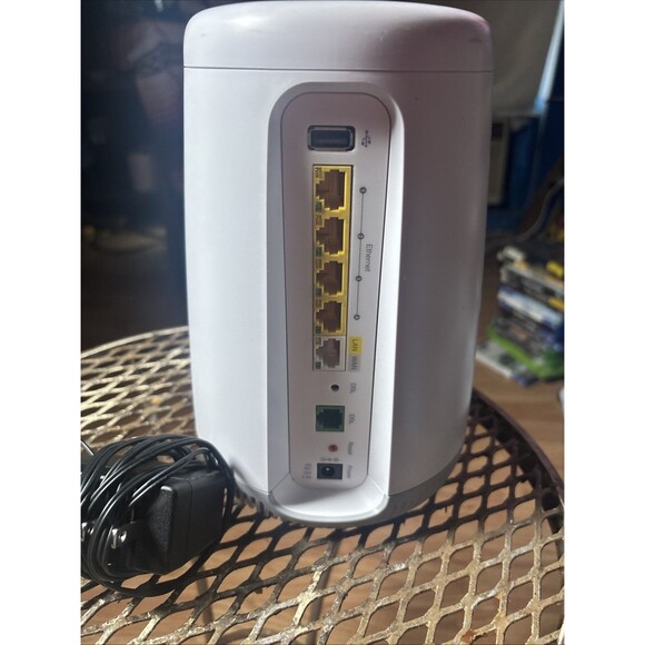 CenturyLink C4000LG Modem DSL Wifi Router w/ Power Adapter - Picture 4 of 6